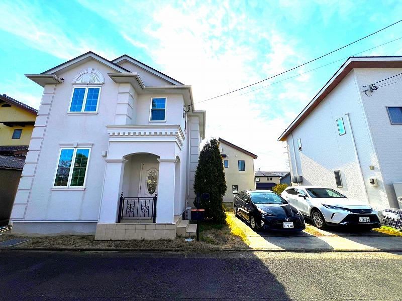 Spacious 3LDK+S Detached House in Kurume - Photo 1