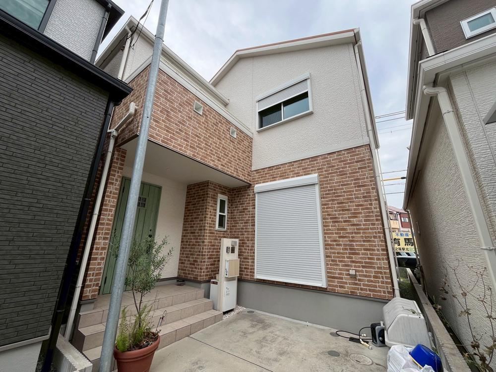 Modern 3LDK+S Detached House in Hirakata - Photo 1