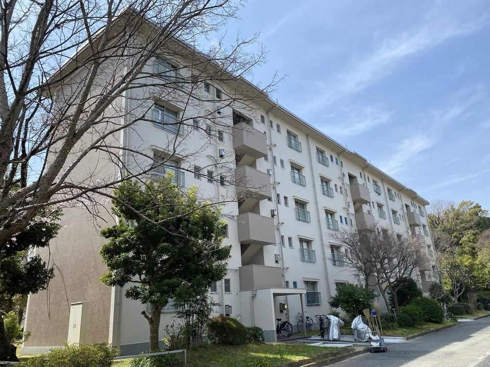 2LDK apartment in Mino, Osaka - Photo 1