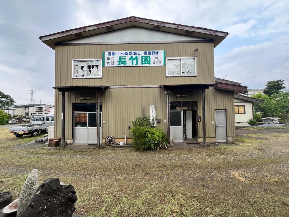 4K Home with Large Land in Joetsu - Photo 1