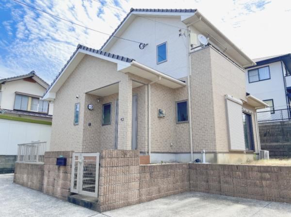 Well-Kept 4LDK House with Garden in Fukutsu - Photo 1