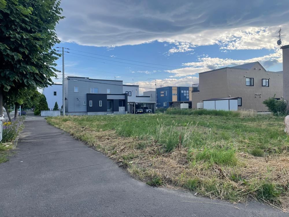 Corner Lot in Tonden Area - Photo 1