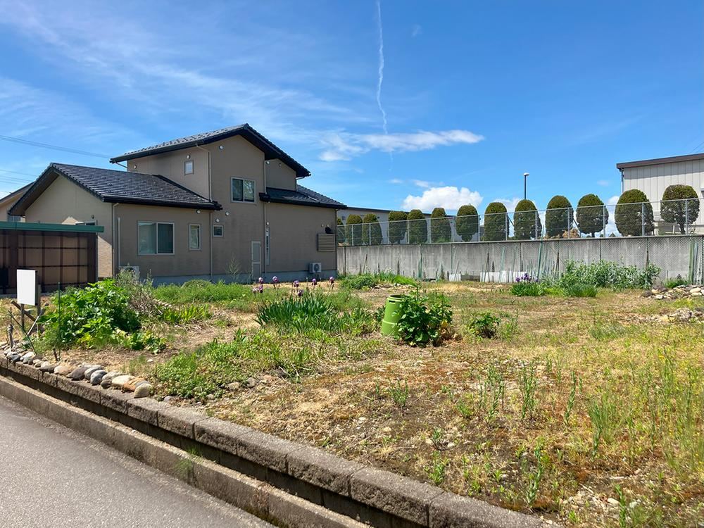 350 m² land in Toyama, Toyama - Photo 1