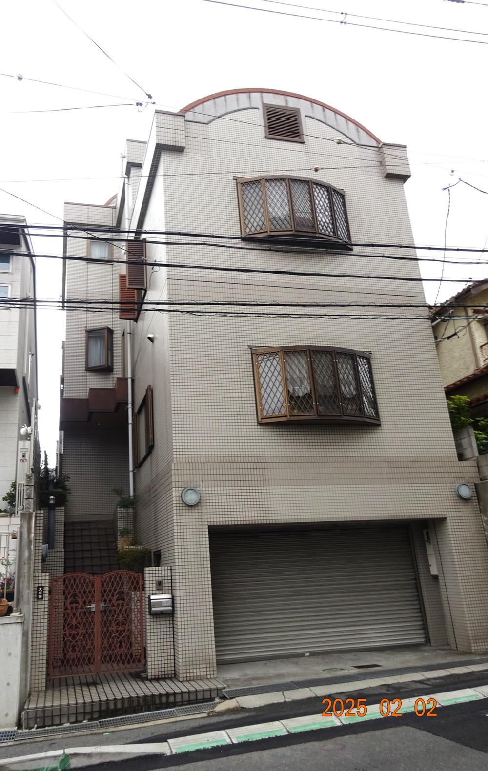 Spacious 8LDK+S Detached House in Kurigaoka - Photo 1
