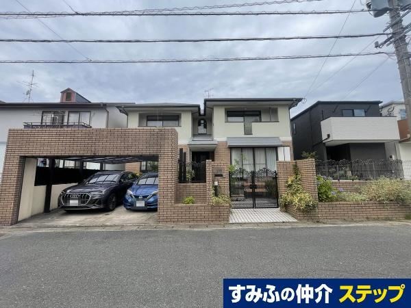 Elegant 4LDK House in Yokohama, Fukuoka - Photo 1