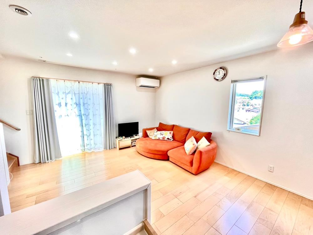 Modern House with Solar Power and Quiet Location - Photo 1