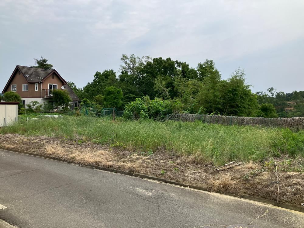 Spacious Land for Various Uses in Okawara - Photo 1