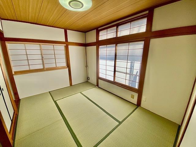 Renovated 5DK House with Mountain Views - Photo 1