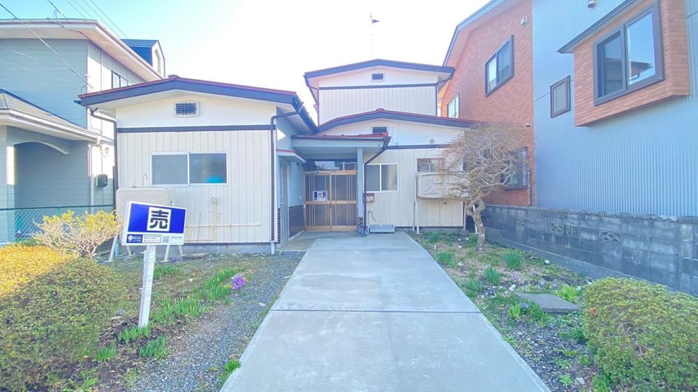 4DK House with Renovation Campaign Opportunity - Photo 1