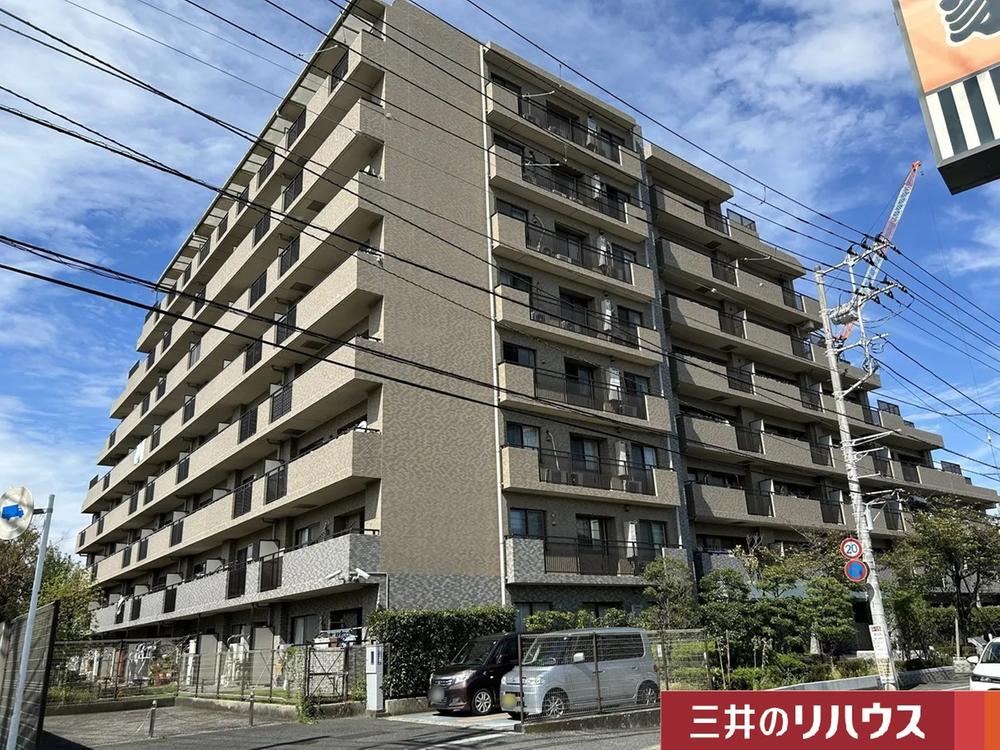 Stylish 3LDK Apartment in Ichikawa - Photo 1