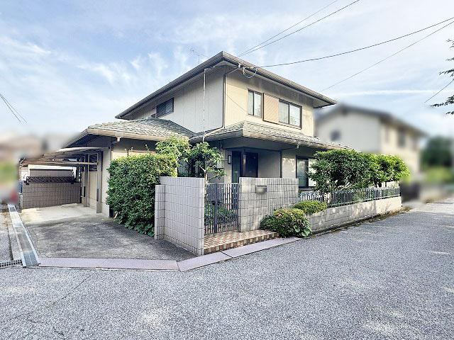 Elegant 5LDK Home with Castle Views in Osu-cho - Photo 1