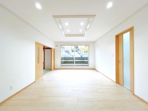 Renovated 4LDK House with Ocean View in Otaru - Photo 1
