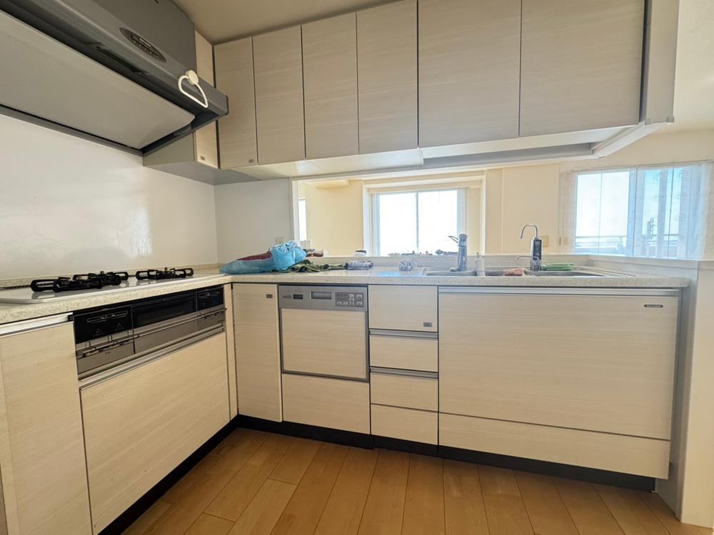 3LDK apartment in Hyogo Ward, Kobe, Hyogo - Photo 1