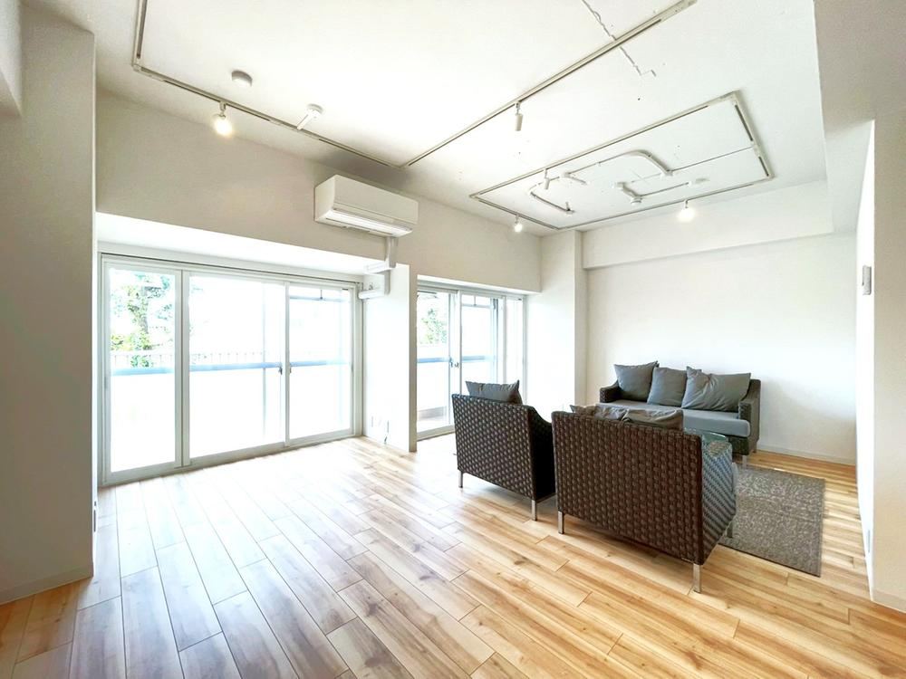 2LDK apartment in Yodogawa Ward, Osaka - Photo 1