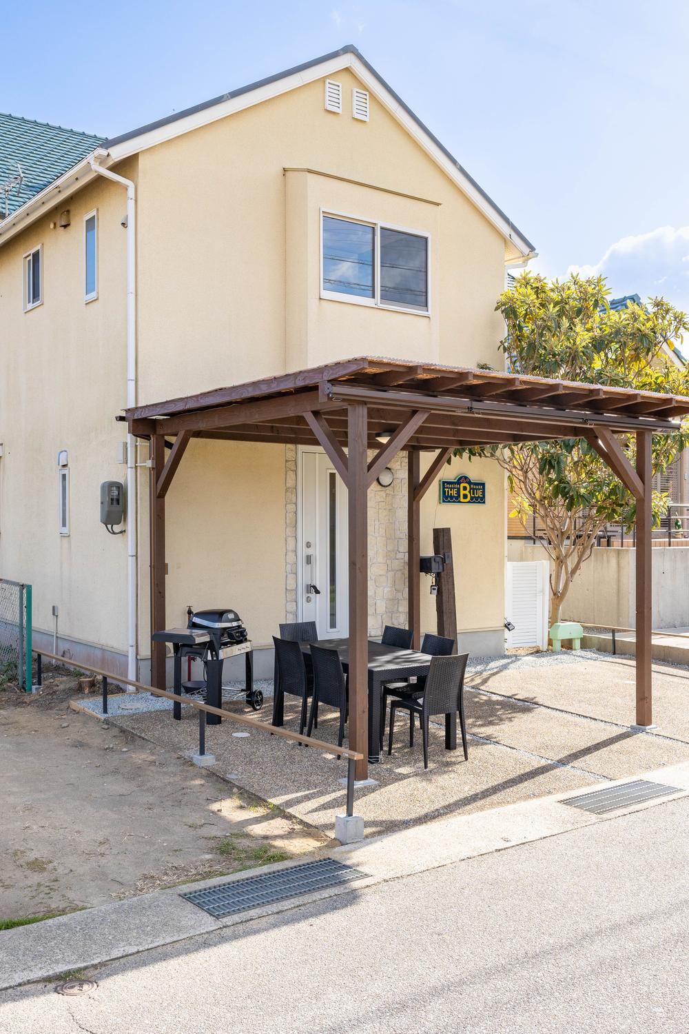 Charming Beachside Villa in Awaji Island - Photo 1