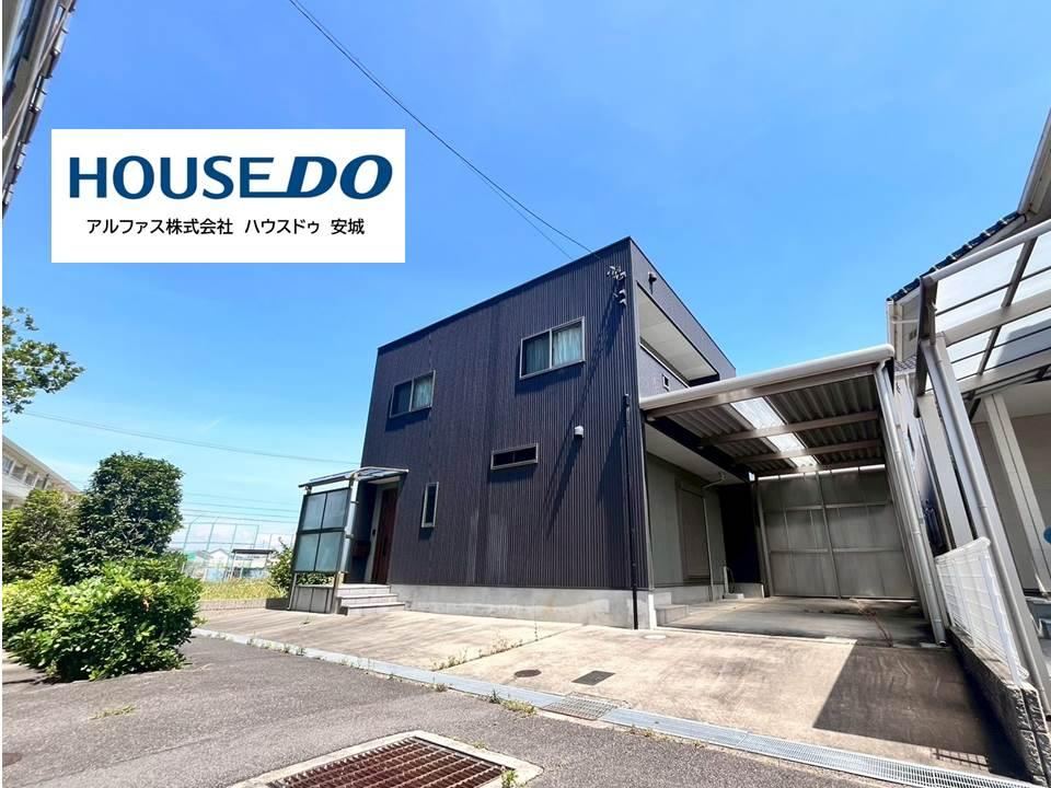 Versatile 3LDK House with Carport in Okazaki - Photo 1