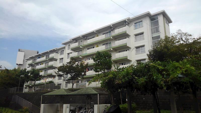 Spacious 4LDK Apartment in Atsugi - Photo 1
