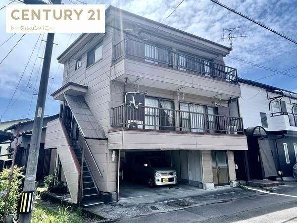 Central 4DK Detached House with Garage in Horikawacho - Photo 1