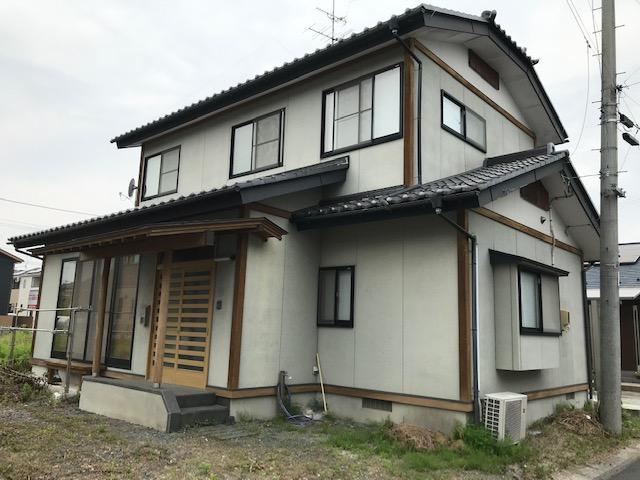 Conveniently Located 5K House Near City Center - Photo 1