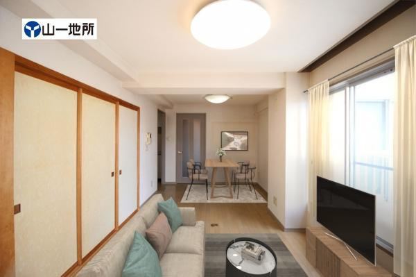 Sunny 3LDK Apartment in Riverside Area - Photo 1