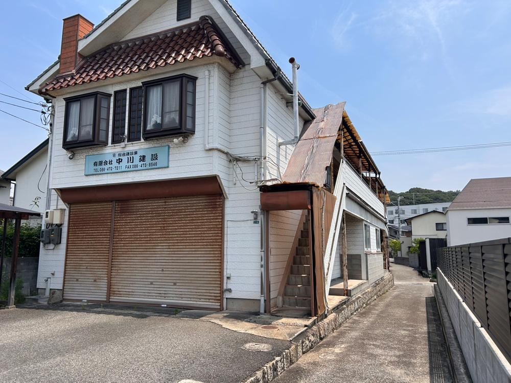 Mixed-Use Property with 9DK Near Kojima Kaminocho - Photo 1