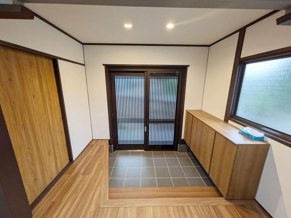 4LDK House in Takajo with Upcoming Renovation - Photo 1