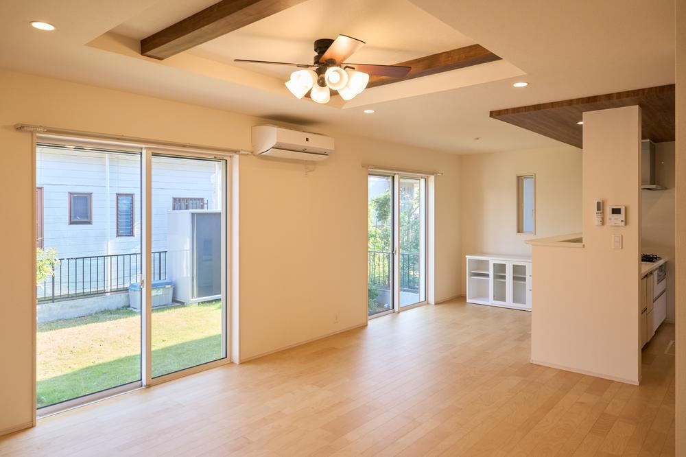Spacious 4LDK House in Satsukigaoka, Chiba - Photo 1