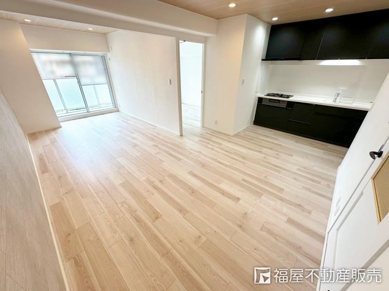 2LDK apartment in Higashiosaka, Osaka - Photo 1