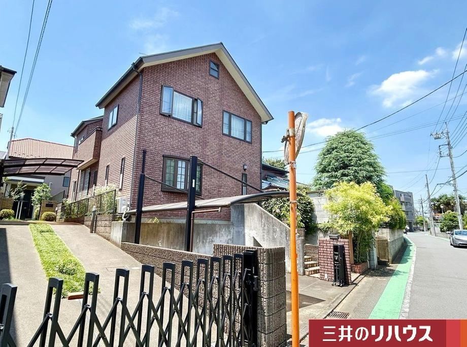 Spacious 4LDK Detached House in Nishitsutsujigaoka - Photo 1