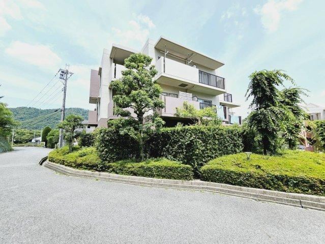 4LDK apartment in Kita Ward, Kobe, Hyogo - Photo 1
