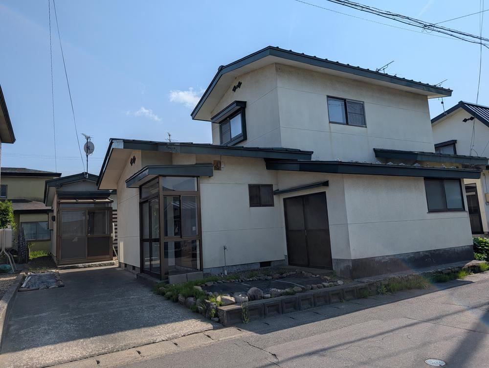 Two Detached Homes on One Lot in Miyazono - Photo 1