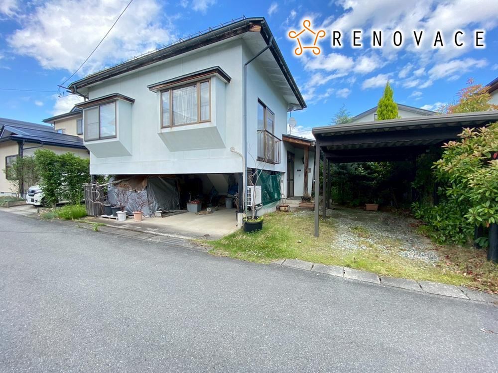 Charming 3LDK House with Unique Mid-Level - Photo 1