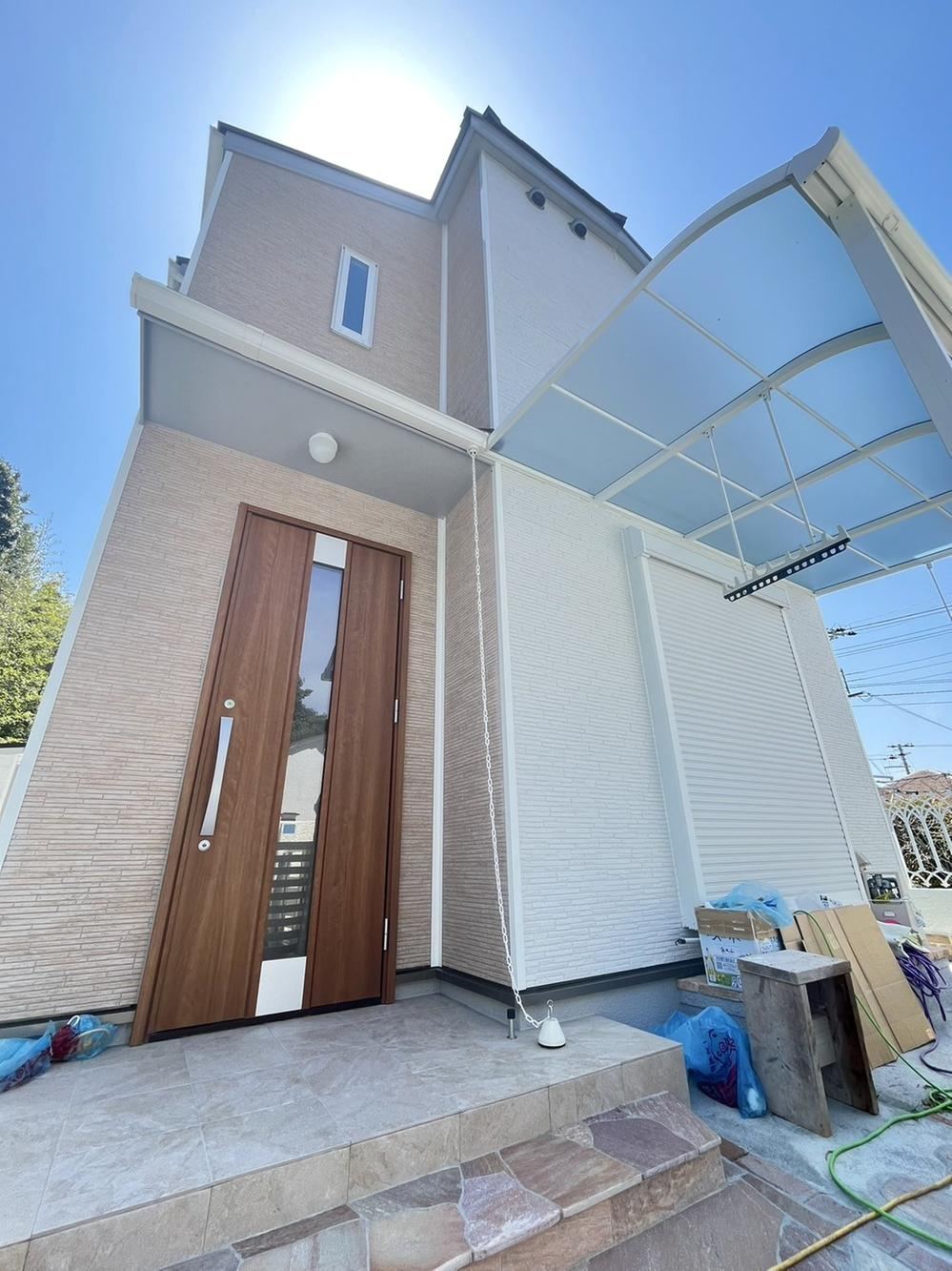 4LDK house in Tarumi Ward, Kobe, Hyogo - Photo 1