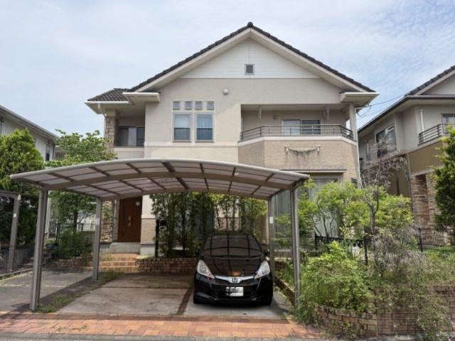 Spacious 5LDK Home with Southern Exposure - Photo 1