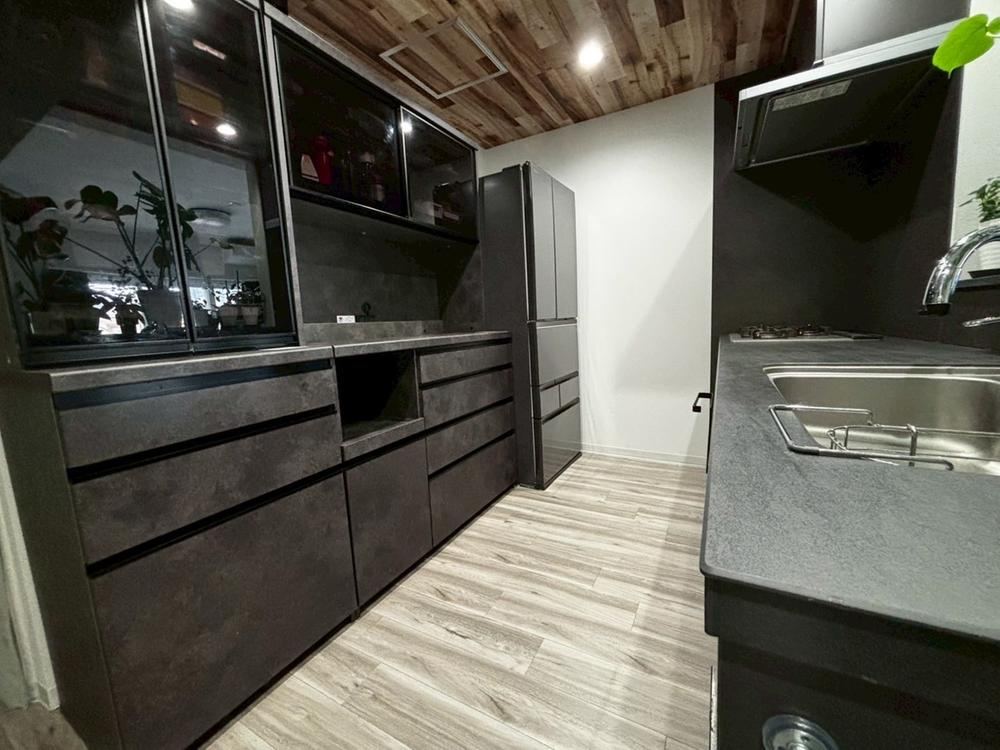 Luxury 4LDK Apartment Near Yuriagaru Station, Sapporo - Photo 1