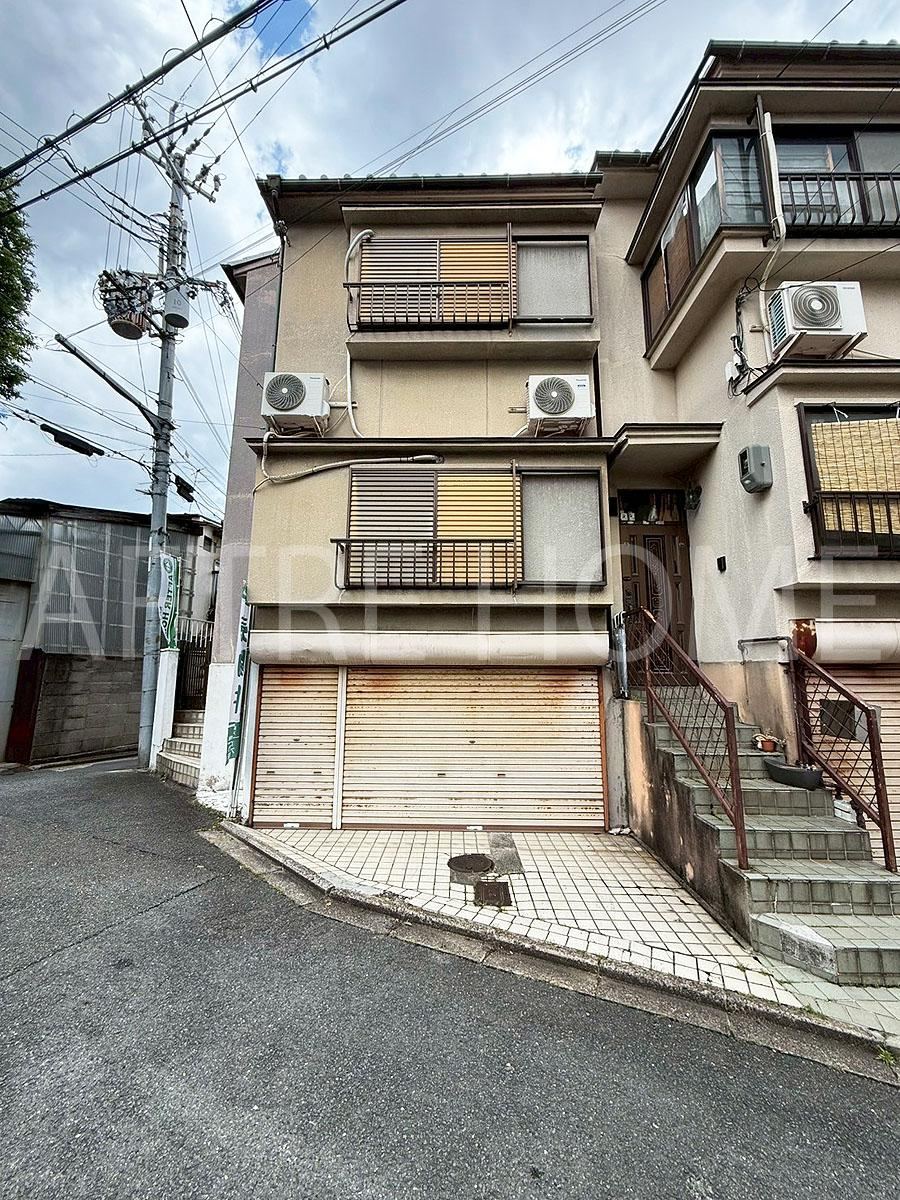 3DK House in Takeda, Kyoto - Photo 1