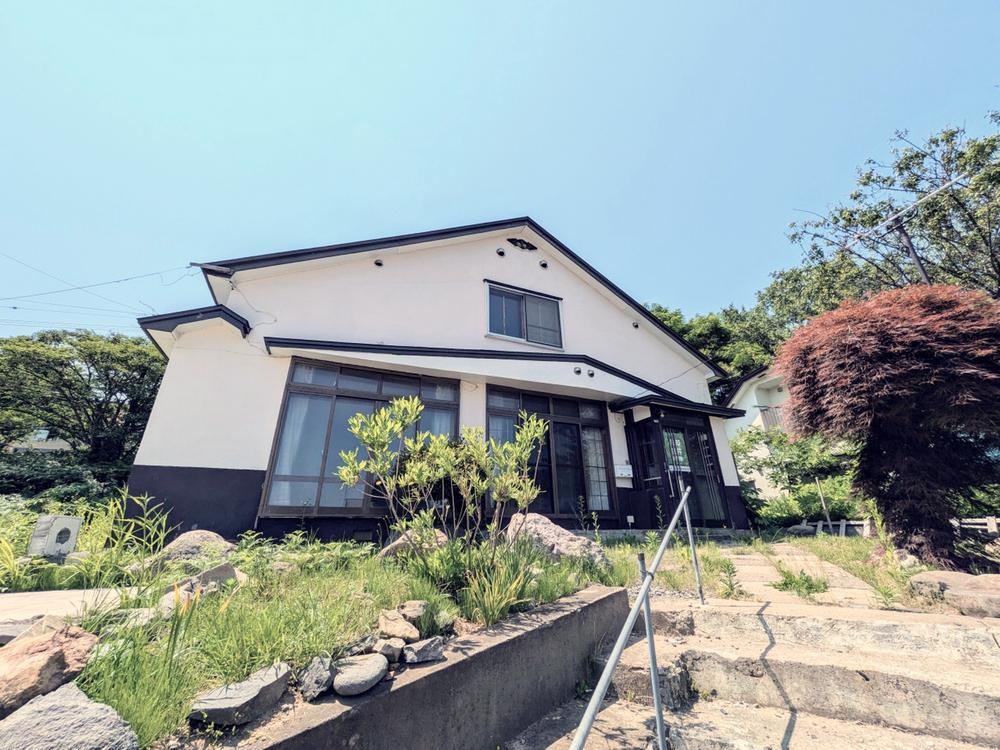 Charming 4LDK+S House in Saiwai - Photo 1