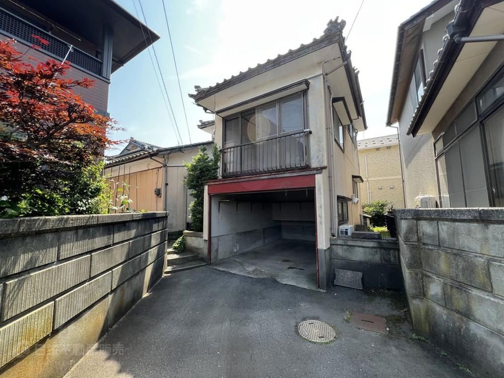 Peaceful Home with Scenic Views - Photo 1