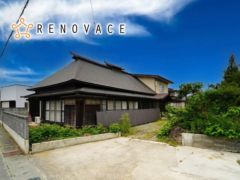 Historic 8LDK Kominka with Large Land in Yamanobe - Photo 1