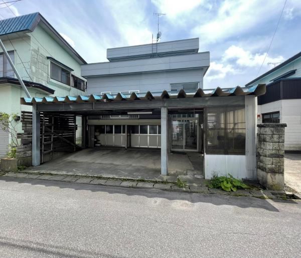 Spacious 5LDK+S House Near Shin-Aomori Station - Photo 1