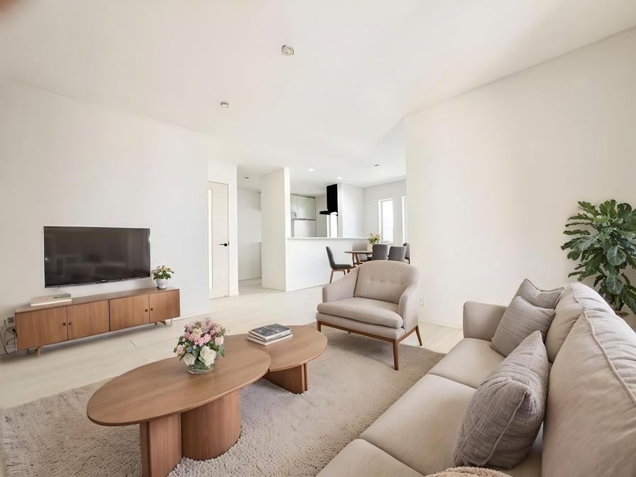 4LDK house in Hiratsuka, Kanagawa - Photo 1