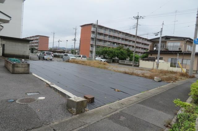 Family-Friendly Land in Chitose-cho - Photo 1