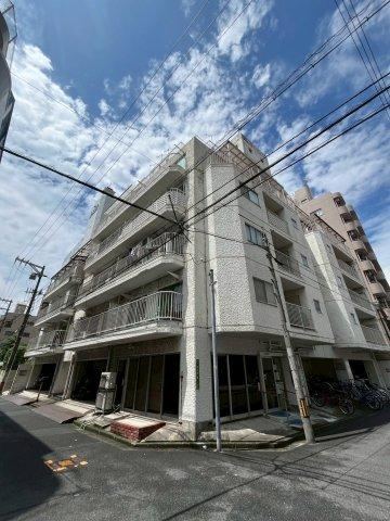 2DK apartment in Naka Ward, Hiroshima - Photo 1