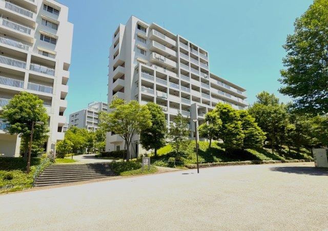 2LDK Apartment in Hachioji with Spacious Grounds - Photo 1