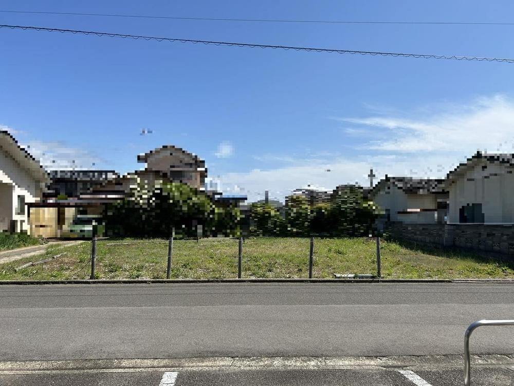 Generous Lot in a Quiet Residential Area - Photo 1