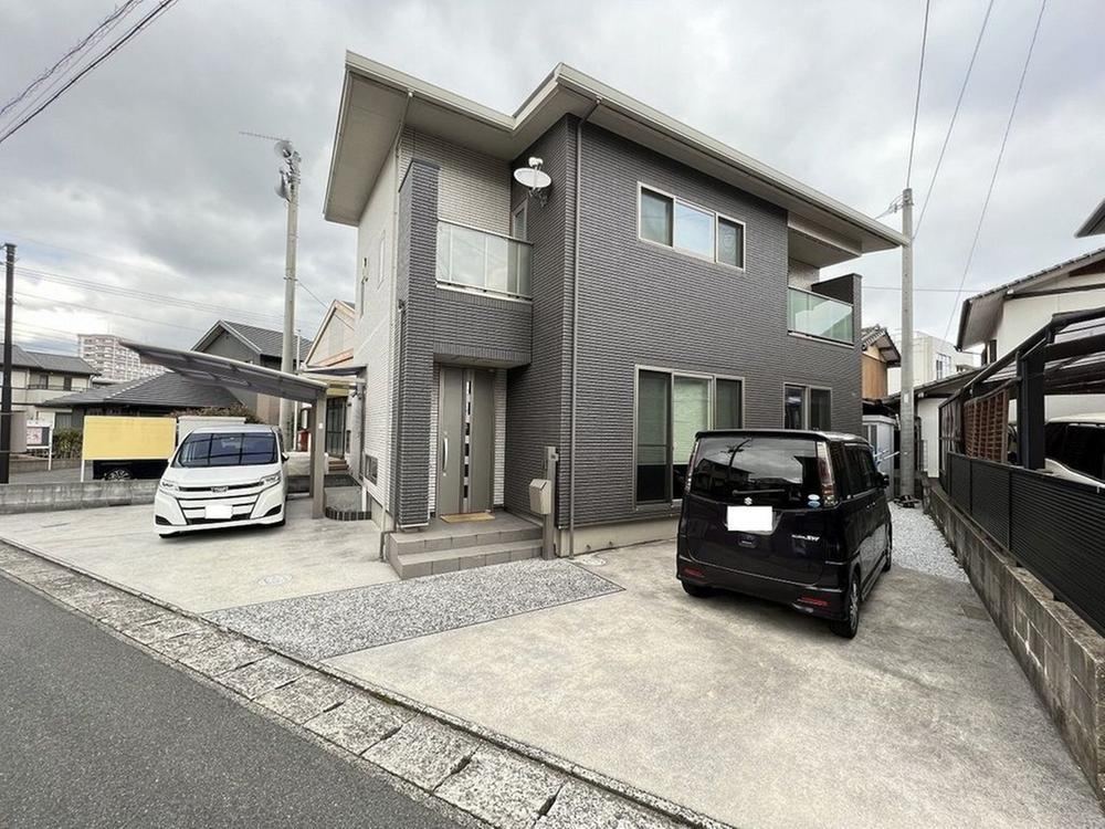Spacious 5LDK Home by Ichijo Komuten in Karita Town - Photo 1