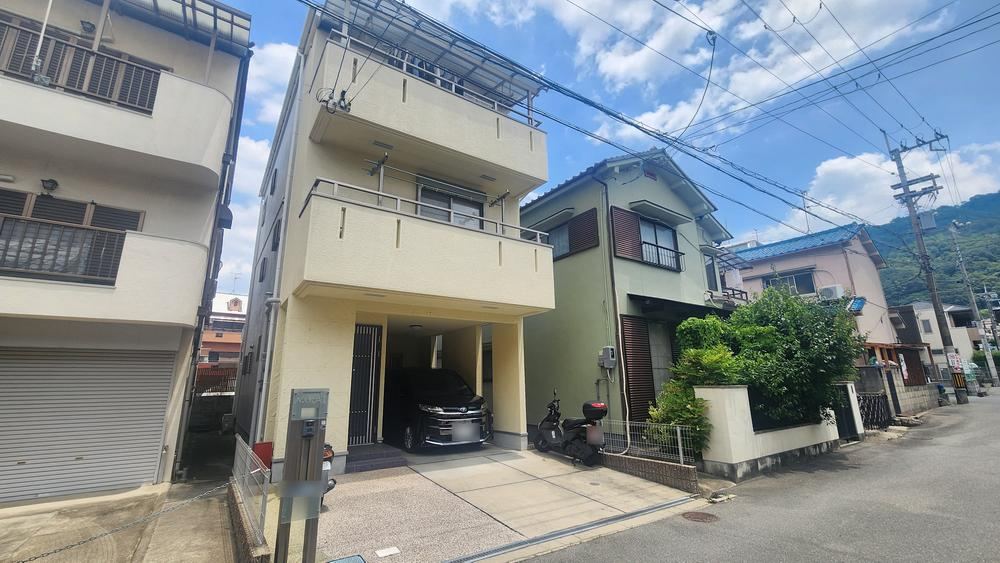 Spacious 5DK House in Kitajo - Photo 1