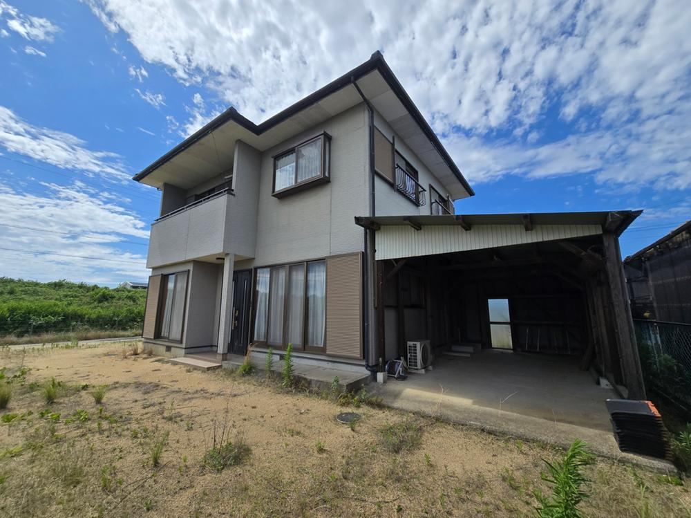 Generous Land with 4LDK+S Home in Motoyama - Photo 1