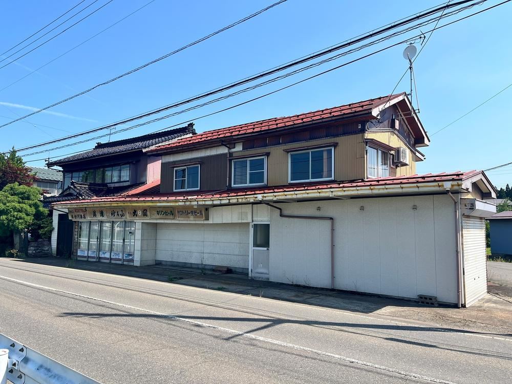 Large 10DK House in Fujizuka - Photo 1