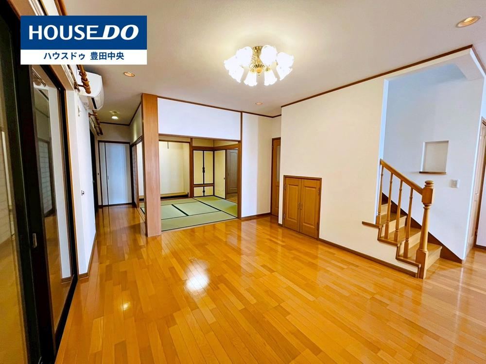 Spacious 5LDK House in Toyoda City - Photo 1